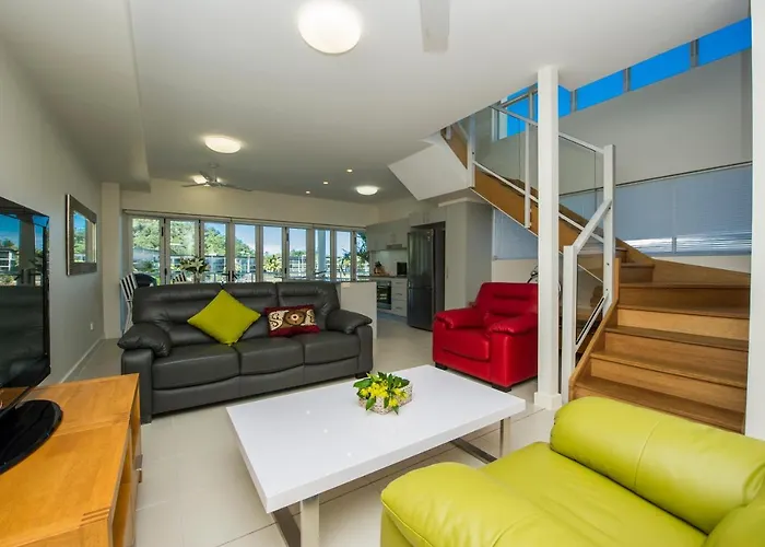 Beachside Magnetic Harbour Apartments
