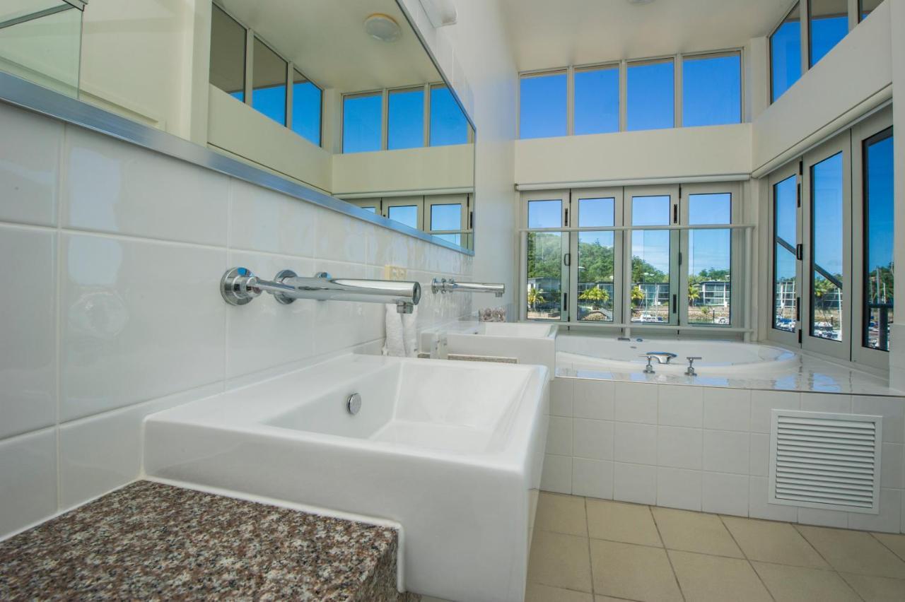 Aparthotel Beachside Magnetic Harbour 4*