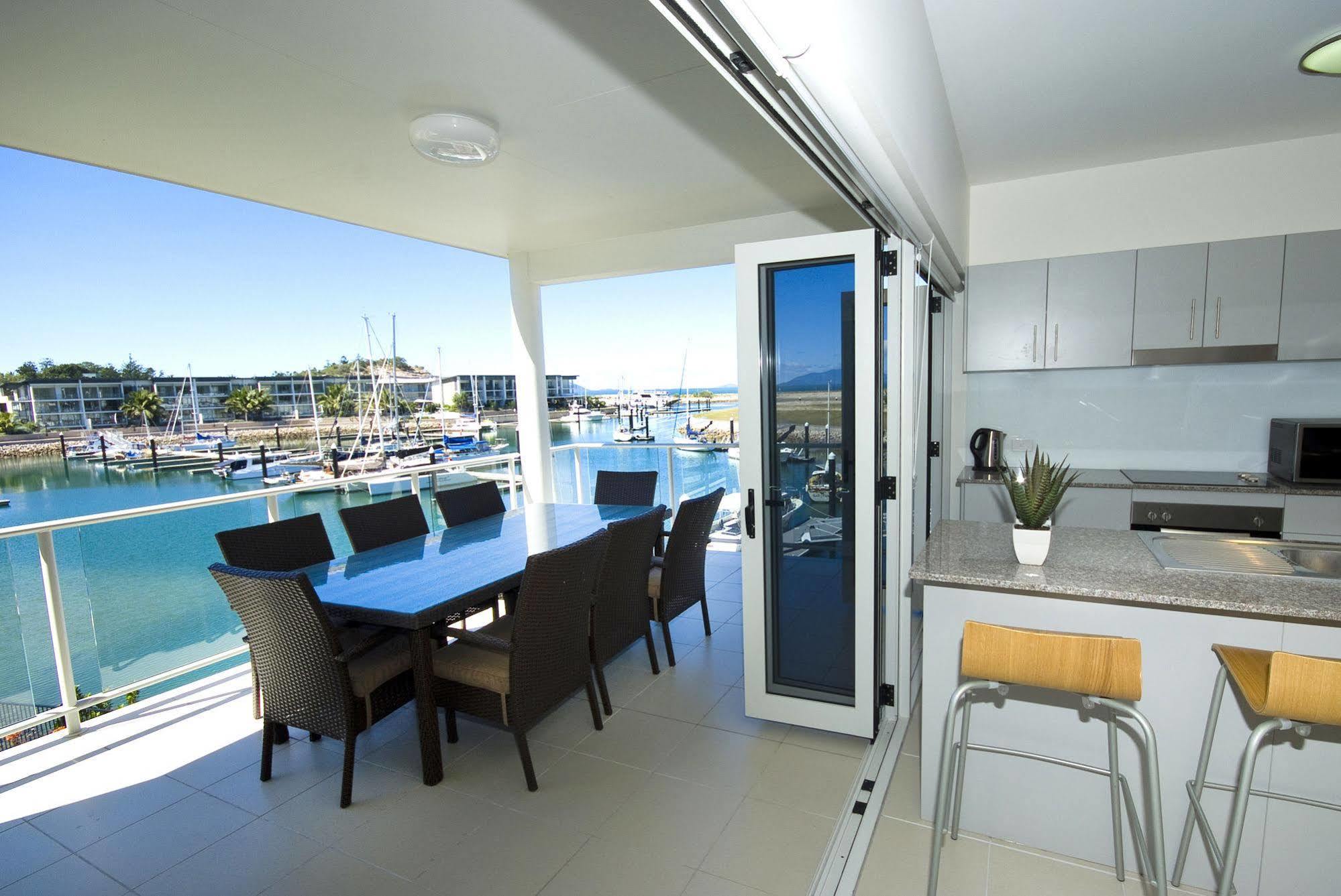 Beachside Magnetic Harbour