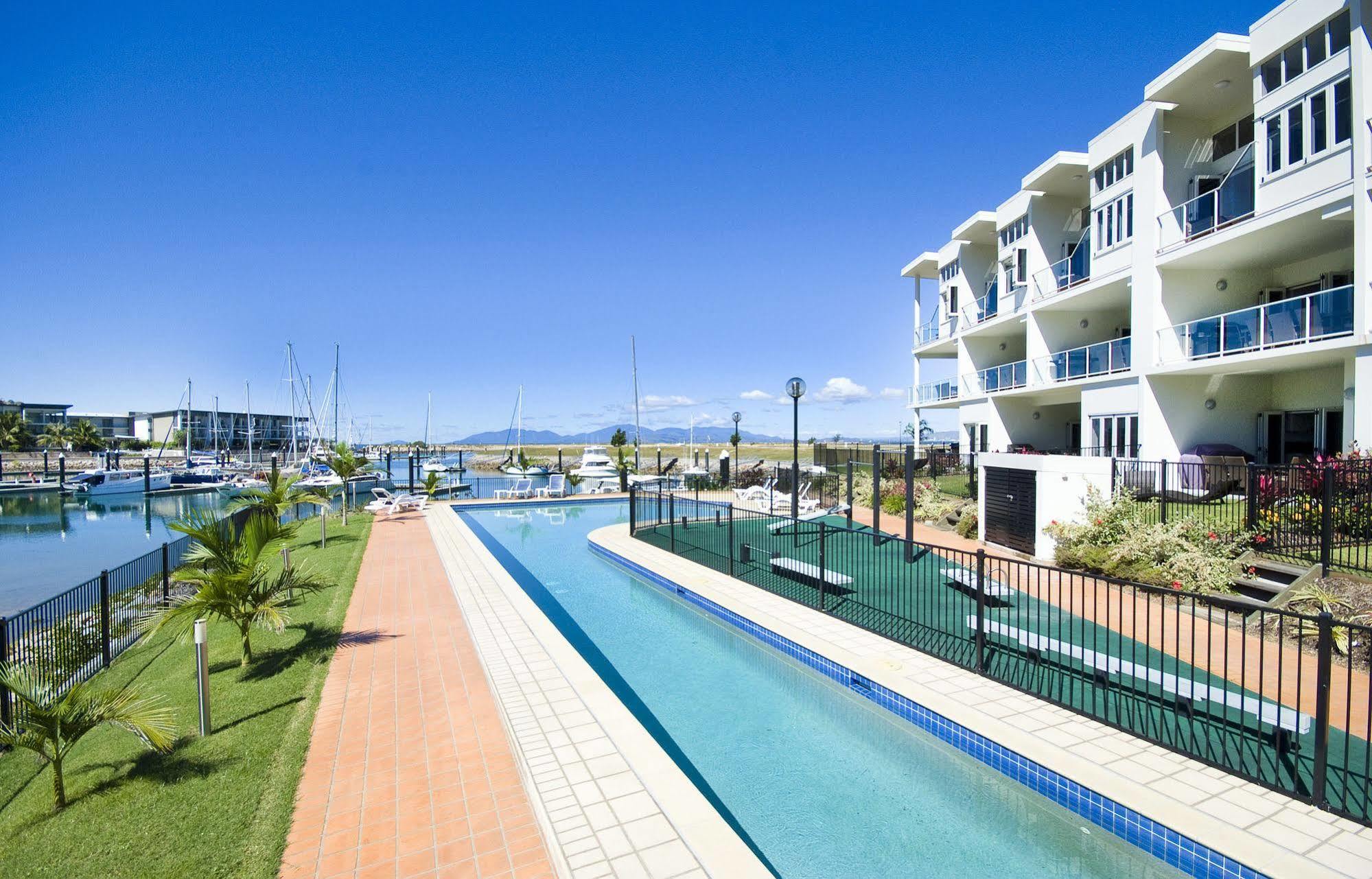 Beachside Magnetic Harbour 4*